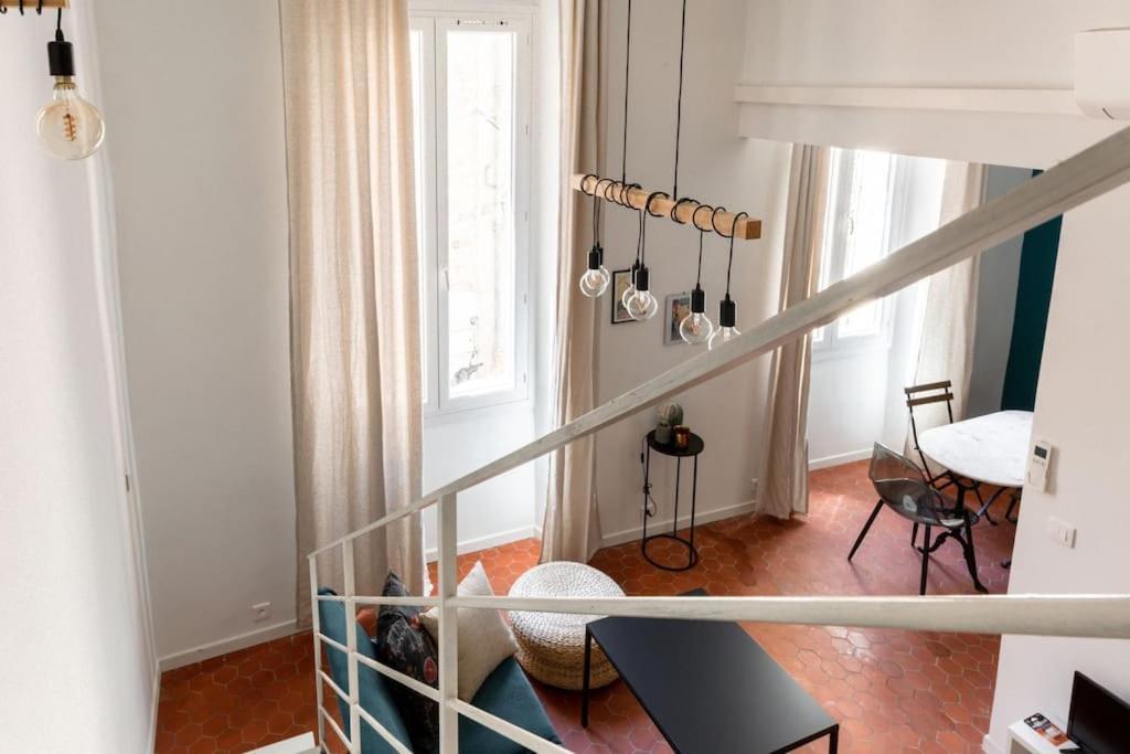 Appartement Authentique Situe En Plein Centre D'Antibes Exterior foto