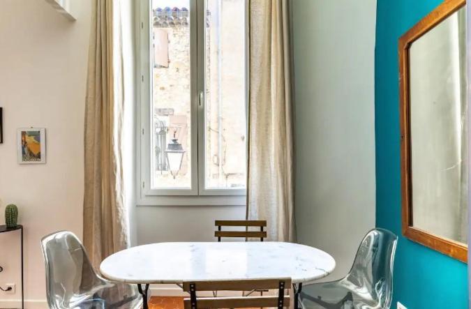 Appartement Authentique Situe En Plein Centre D'Antibes Exterior foto